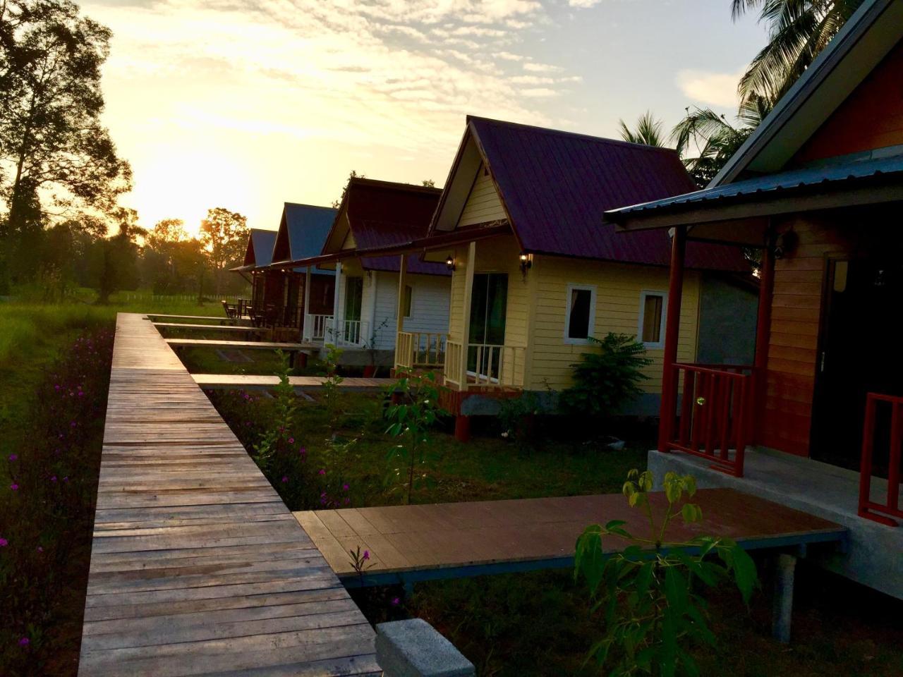 Baan Thung Home Stay Prasat Ngoại thất bức ảnh