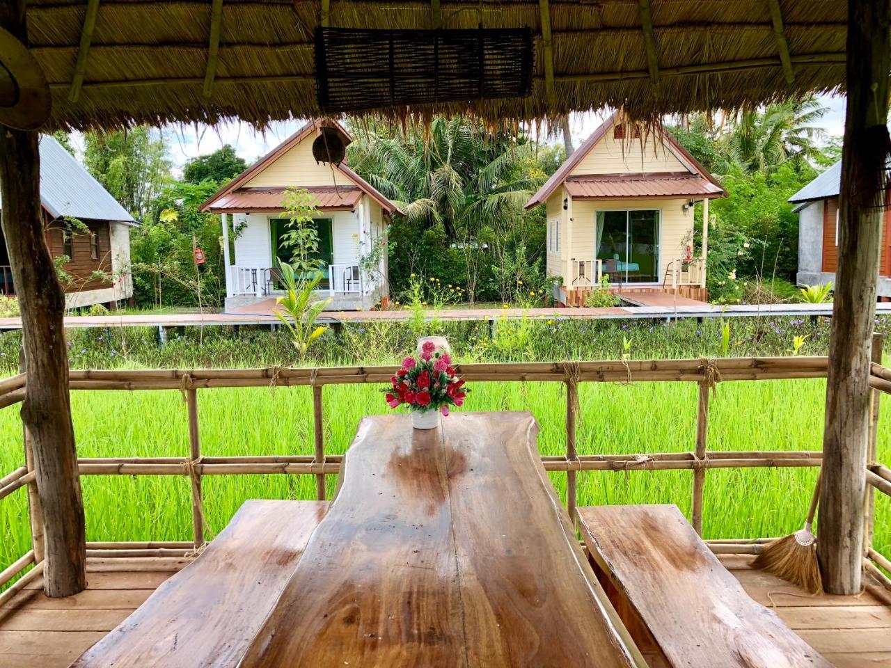 Baan Thung Home Stay Prasat Ngoại thất bức ảnh