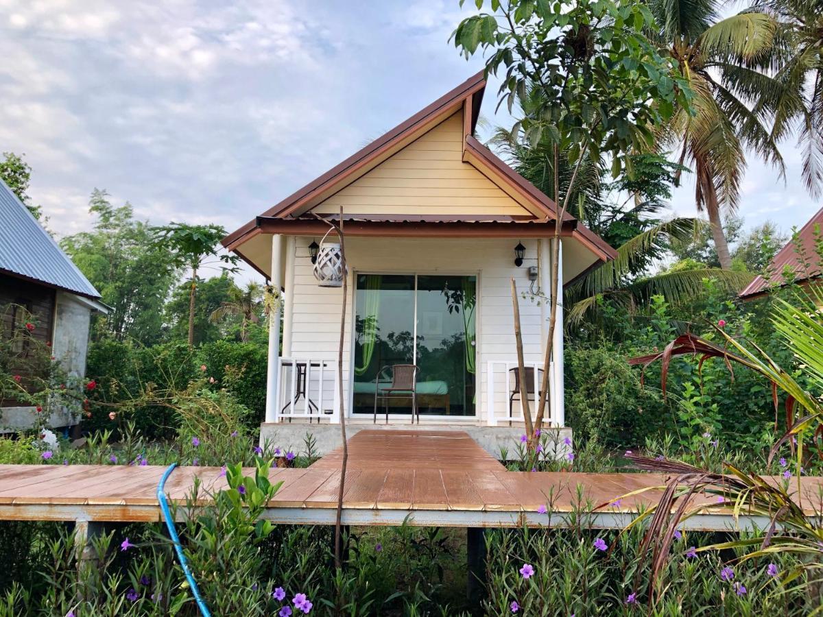 Baan Thung Home Stay Prasat Ngoại thất bức ảnh