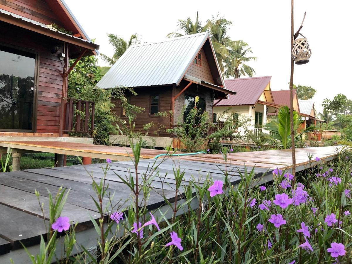 Baan Thung Home Stay Prasat Ngoại thất bức ảnh